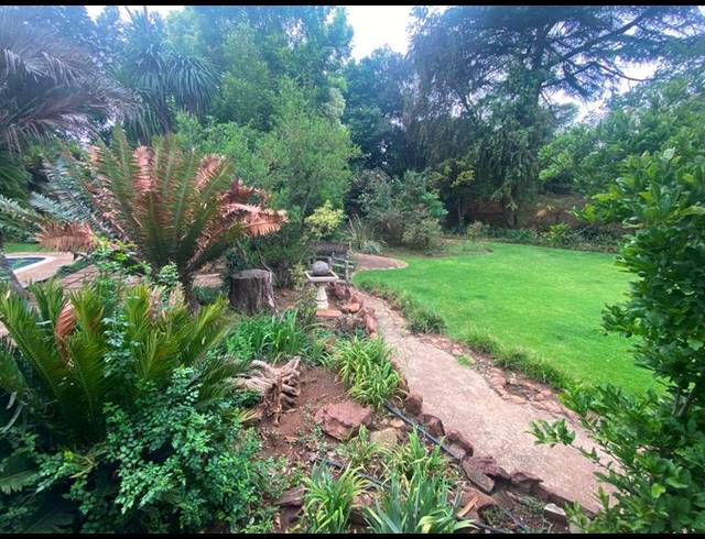 6 BEDROOM HOUSE FOR SALE IN CLUBVILLE